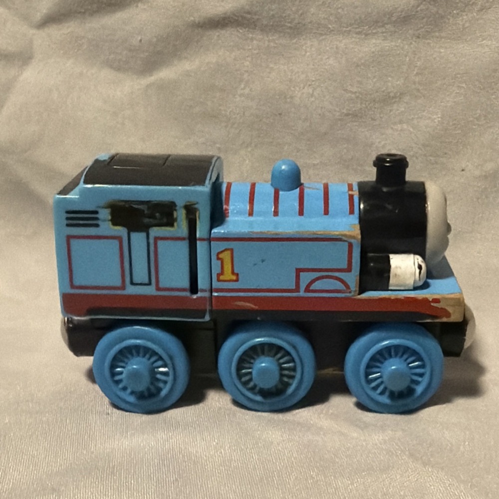 Thomas & Friends Lights & Sounds Thomas the Tank Engine Train Blue- not working